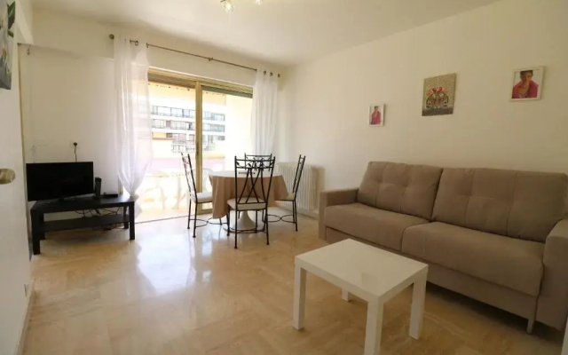 Studio with Balcony, Palais Royal, 1 Min Croisette, 8 Mins From the Palais 108 - Hotel in 戛纳 - Photo 3