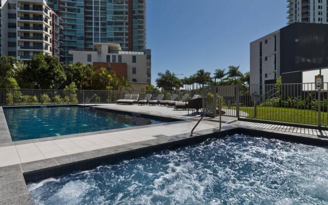 Meriton Suites Southport, Gold Coast
