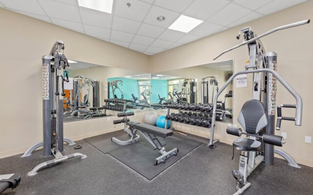 Fun In The Sun! Crescent at Miramar - Gulf Front+beach Chairs