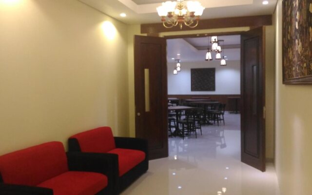 Red Chilies Hotel