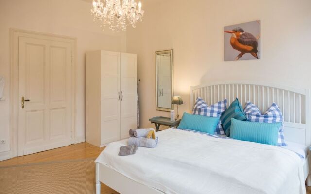 Blues & Chutney Bonn Bed & Breakfast