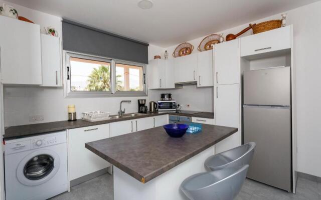 Sea Breeze Apartments - 3 Bedroom Apartment