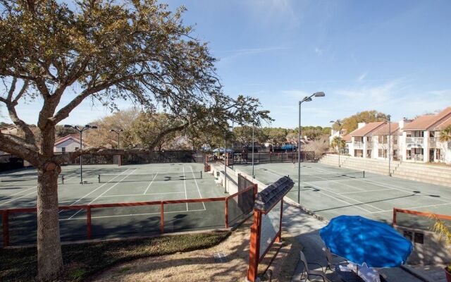 Tides at Top'sl Beach Resort by Panhandle Getaways