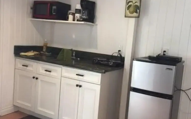 Lovely Studio with a Pool