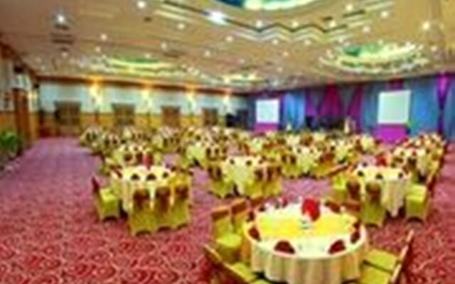 Rocky Plaza Hotel Padang