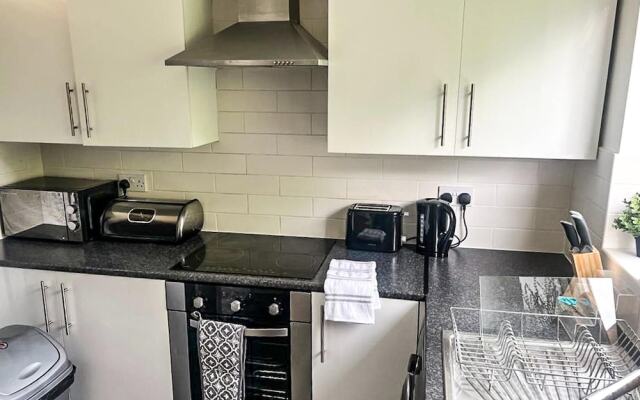 Charming 2-bed Apartment in Hemel Hempstead