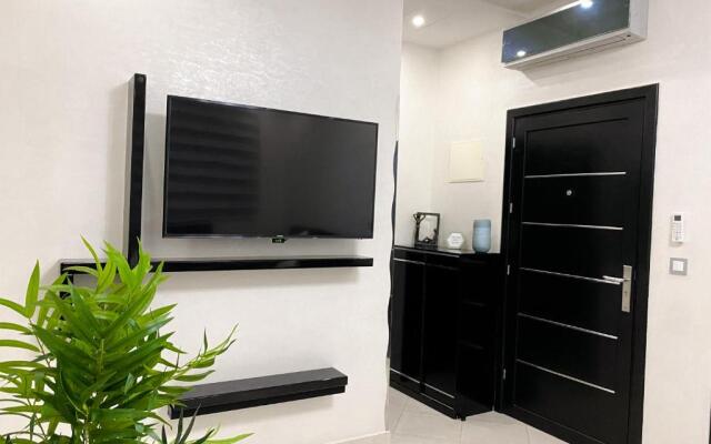 Luxurious apartment close to the sea