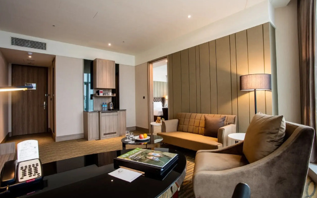 Fullon Hotel Taoyuan Airport Access MRT A8