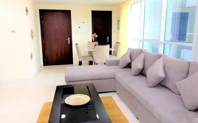 Stunning 1bedroom With Balcony in Business Bay