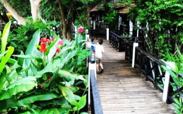 Thaton River View Resort