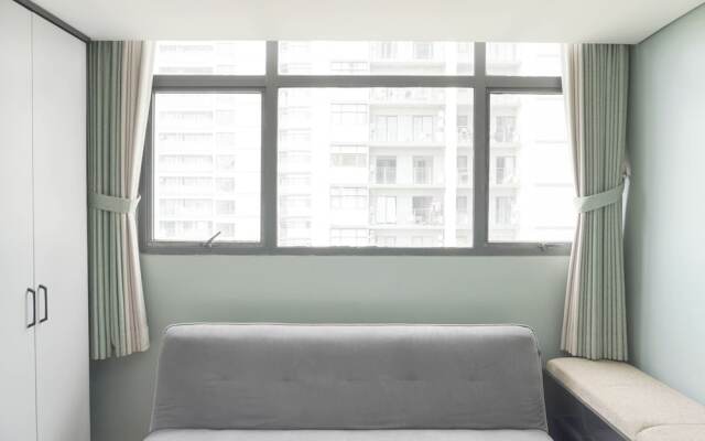 Restful And Modern 3Br At Daan Mogot City Apartment
