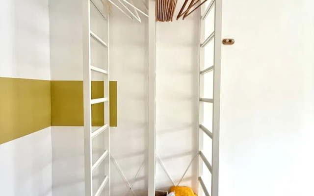 Spacious duplex in the center