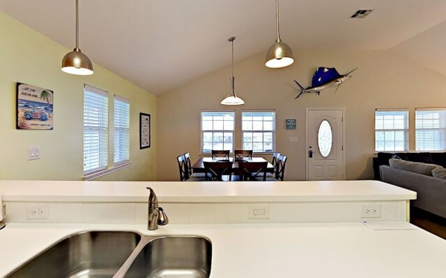 Chloe's Way by RedAwning