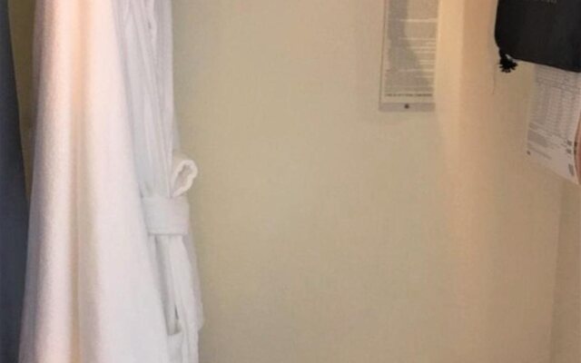Bella B All Suite Bangkok (SHA Extra Plus)