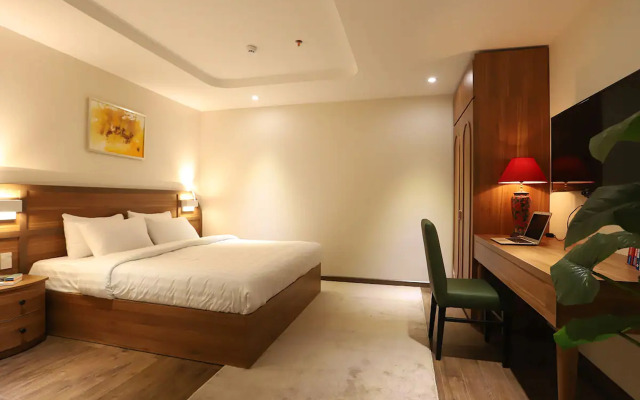 Lanura Apartments and Hotel