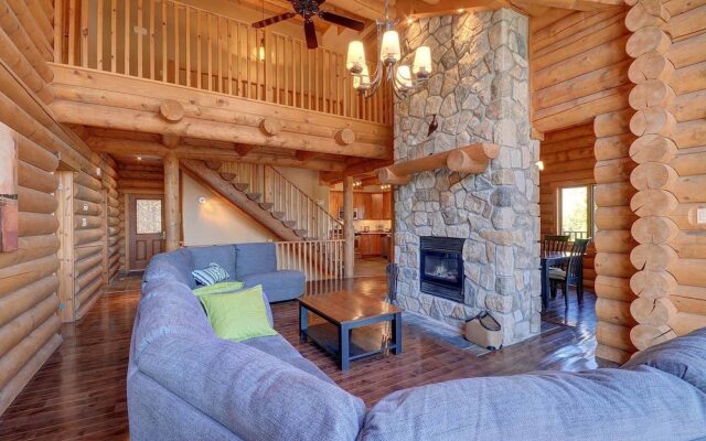 Chalet Nanook of the North