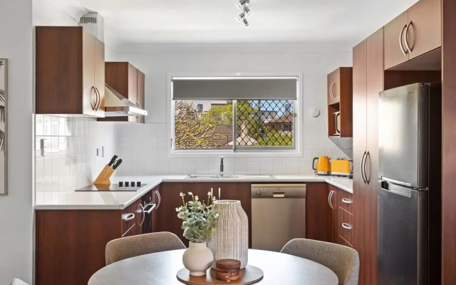 Windsor Cosy 2-bedroom Unit in Quiet Neighborhood