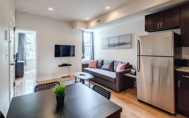 Private Rooftop With Views+modern 2BD & 1 Bath