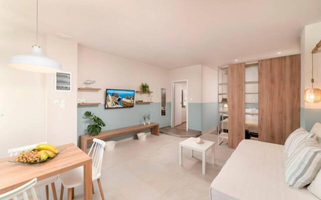Stalis Sea Front Studios B
