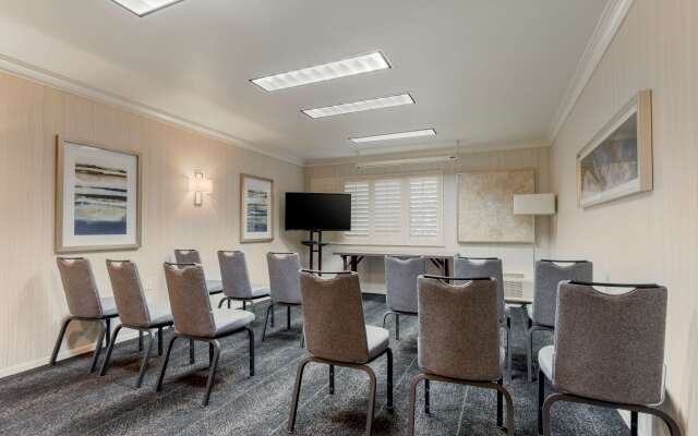 Best Western Plus Novato Oaks Inn