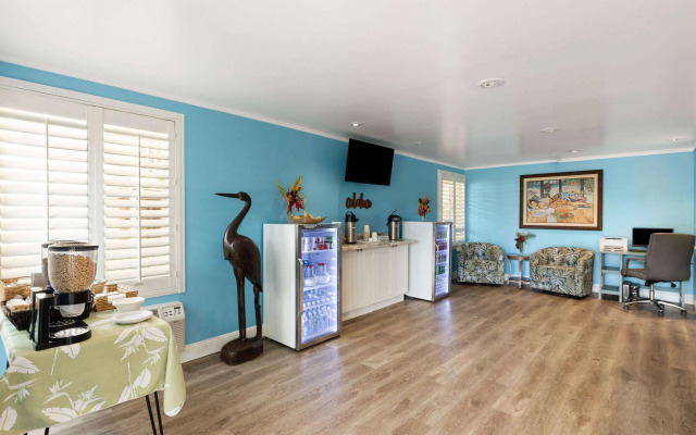 Days Inn by Wyndham Maui Oceanfront