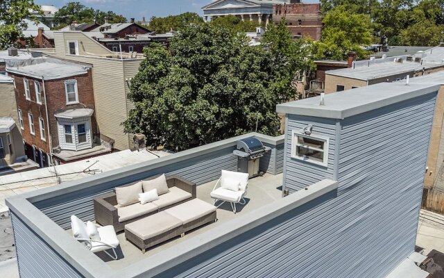 Trendy Fairmount Gem Roof Deck