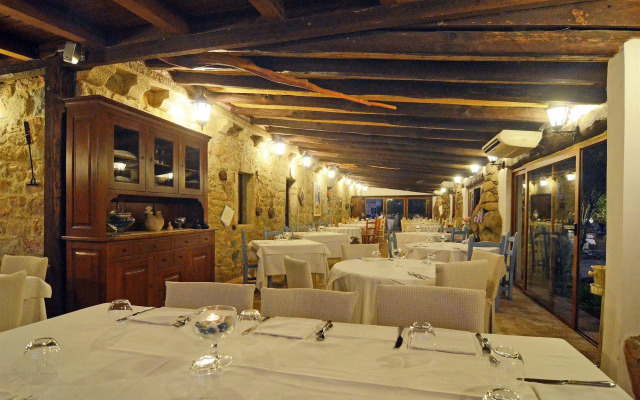 Jaddhu Country Resort