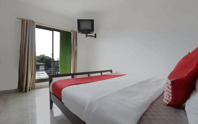 OYO 188 Nely Murni Residence