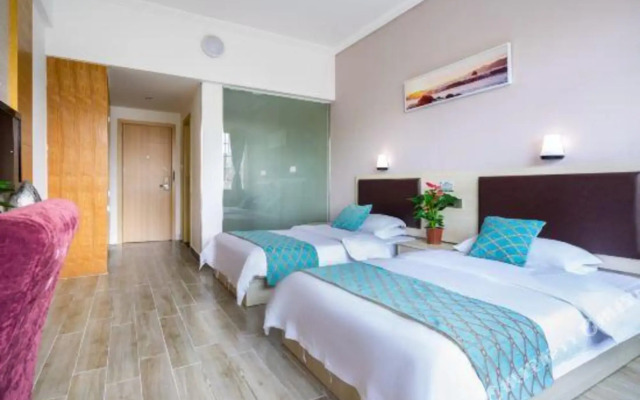 IU Hotel (Beihai High Speed Rail Station Store)