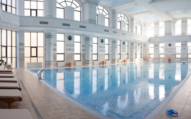 Ark Palace Hotel