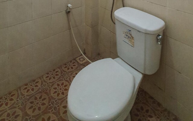 Anind Guest House near Museum Angkut Batu RedPartner