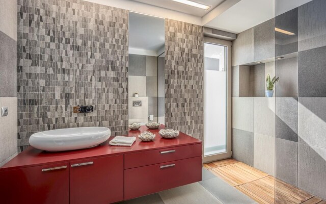 Artemis Luxury Penthouse by Estia