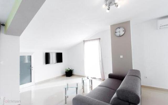 Apartments KETY