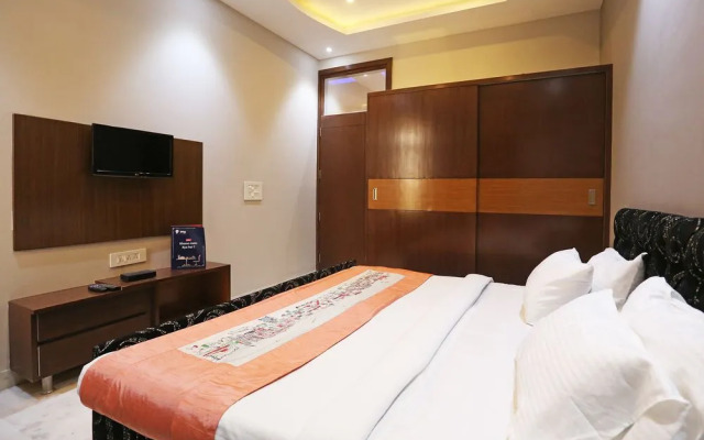 OYO 9385 Palm Tree Homes & Hotels