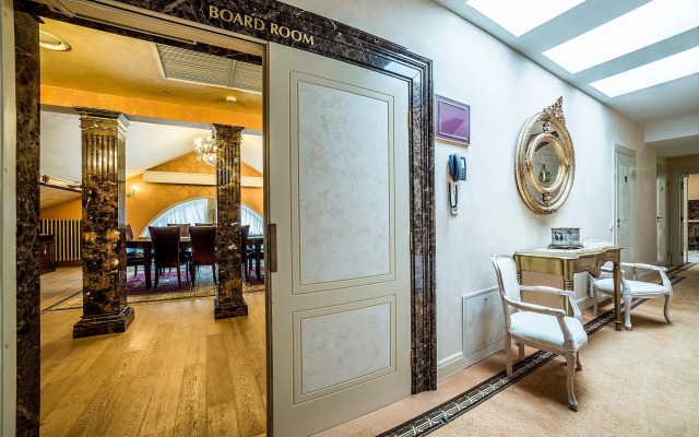 IMPERIAL Hotel & Restaurant