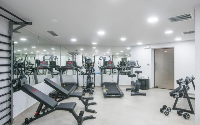Noble Hotel Suites - Adults Only