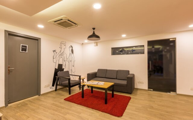 16 Square Luxury Suites & Boutique