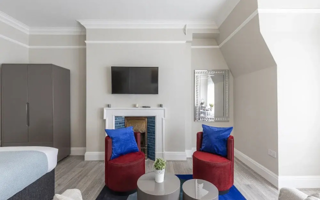 Luxurious Air Conditioned Apt High Street Kensington