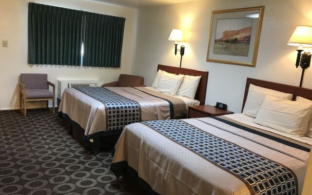 Canyonlands Motor Inn