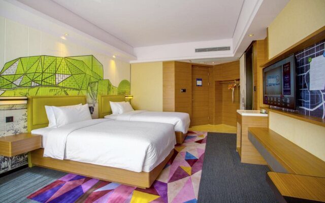 Hampton by Hilton Xi'an Giant Wild Goose Pagoda
