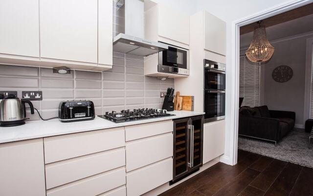 Luxurious 4 Bedroom Flat by Baker Street