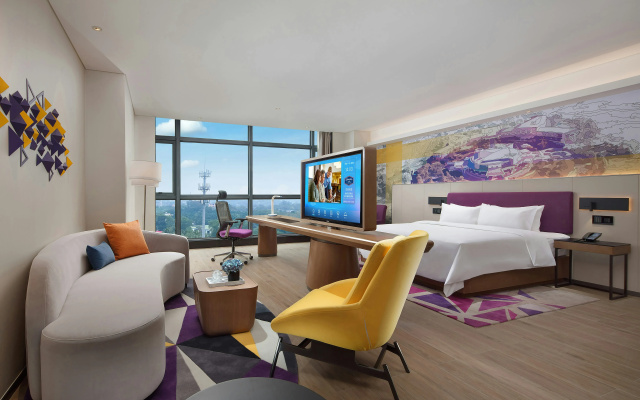 Hampton by Hilton Qionghai Railway Station
