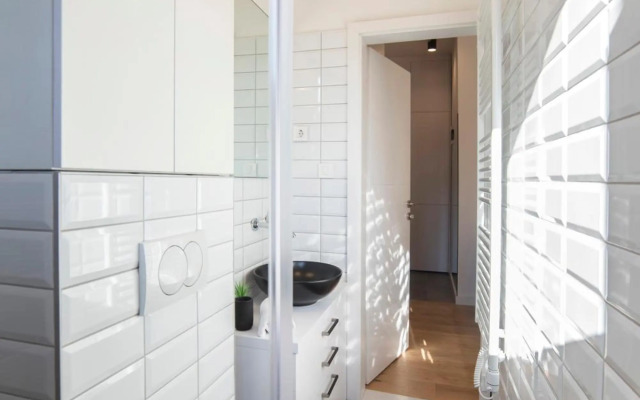 Green Leaf Apartment