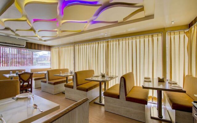 OYO 13584 Hotel Ruchi