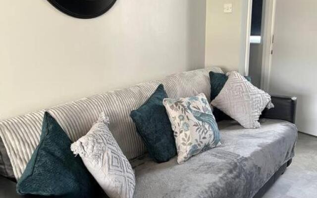 Recently refurbished 2 storey 2 bedroom apartment