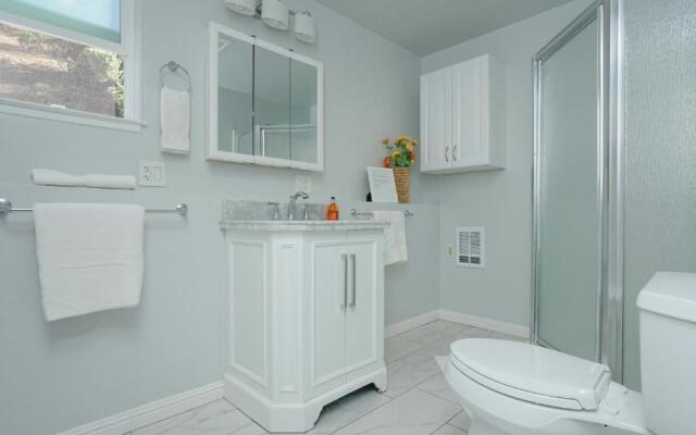 @ Marbella Lane Eco Friendly Treehouse, SFO