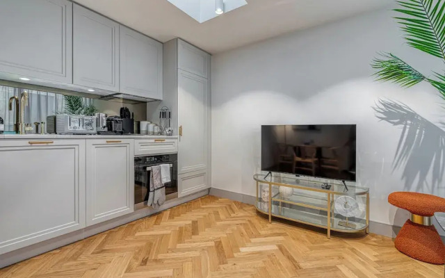 Luxury flats near Big Ben and London Eye
