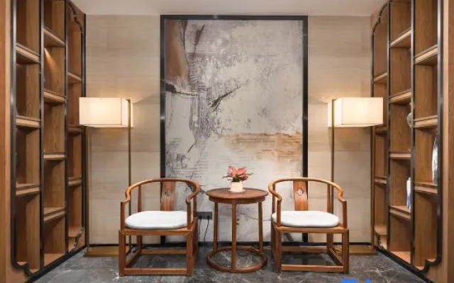 Waiting Hotel (Shanghai South Railway Station Shanghai Normal University)