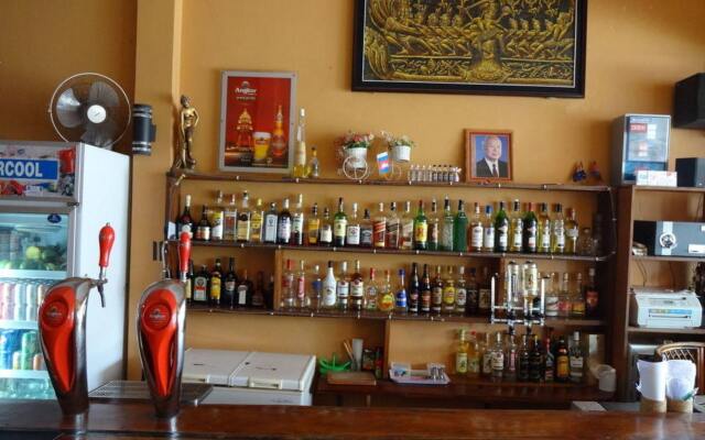 KONG Bar & Guesthouse