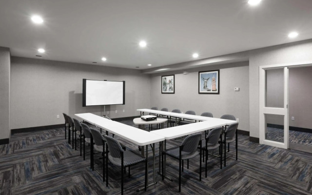 Homewood Suites by Hilton Boston / Andover